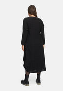 A-linjainen mekko rypytyksellä 'Ferina'