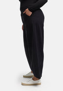 Pantalones 'Liva' – puros, cómodos y atemporalmente modernos