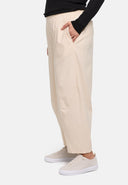 Spodnie 'Livia' – Szeroki krój, czysty design, i elastyczność