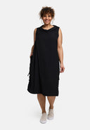 Vestido 'Veya' – caimento suave, elegante e de estilo limpo