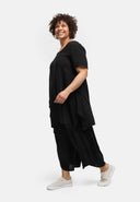 'Zaya' mekko – epäsymmetrinen, pehmeästi laskeutuva & ajattoman elegantti