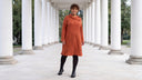 <h4><em><strong>NUEVO: LOVA</strong></em></h4><h1><strong>EL VESTIDO<br/>PARA AHORA</strong></h1>
