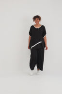 Bluzka 'Saria' – asymetryczna, lekka i naturalna